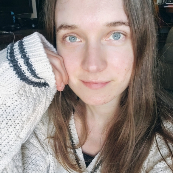 Meet your Posher, Liz - Picture 1 of 1